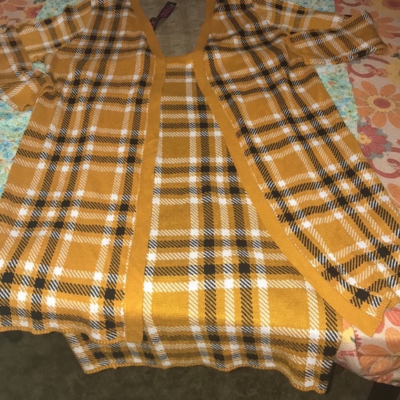 Black,white & butterscotch trendy threads skirt set (3X) - Picture 6 of 7